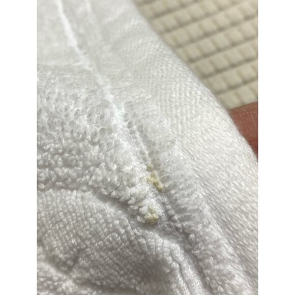 Lilly Pulitzer White Cotton hand towel 17x30 Palm tree embossed - Picture 6 of 10